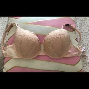 Victoria’s Secret push up bra